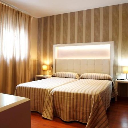 Hostal Paris San Fernando Pokój zdjęcie