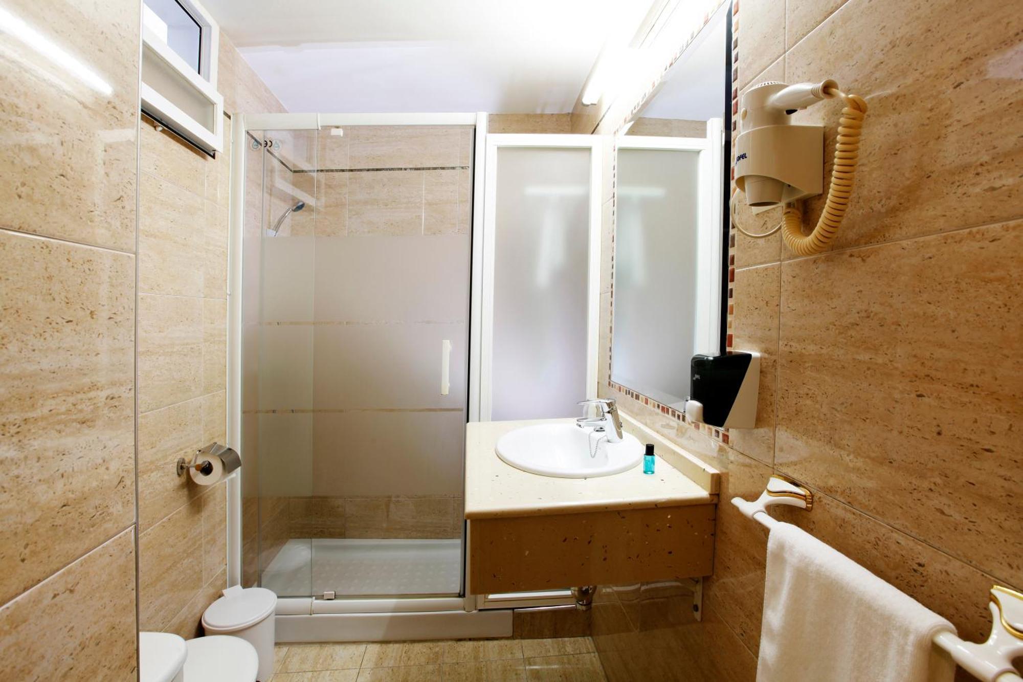 Hostal Paris San Fernando Zewnętrze zdjęcie