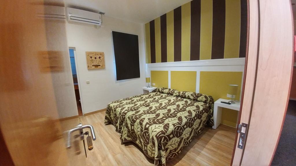 Hostal Paris San Fernando Zewnętrze zdjęcie