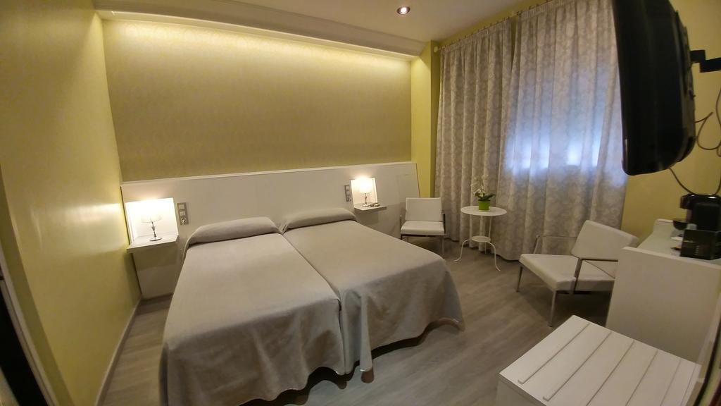 Hostal Paris San Fernando Zewnętrze zdjęcie