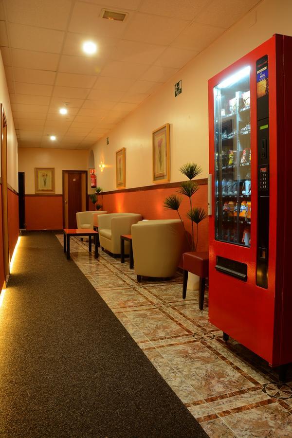 Hostal Paris San Fernando Zewnętrze zdjęcie