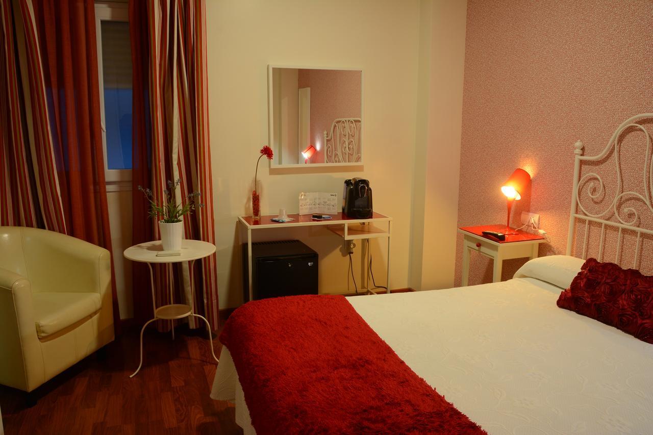 Hostal Paris San Fernando Zewnętrze zdjęcie